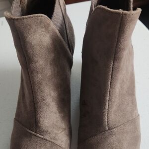 Suede Heeled Boots - Brown